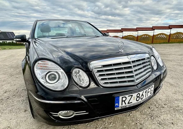 samochody osobowe Mercedes-Benz Klasa E cena 53000 przebieg: 188000, rok produkcji 2008 z Pszczyna